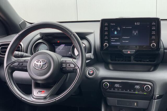 Toyota YARIS 1.5 Hybrid GR Sport / LED / 18" / Apple Carplay/Android Auto