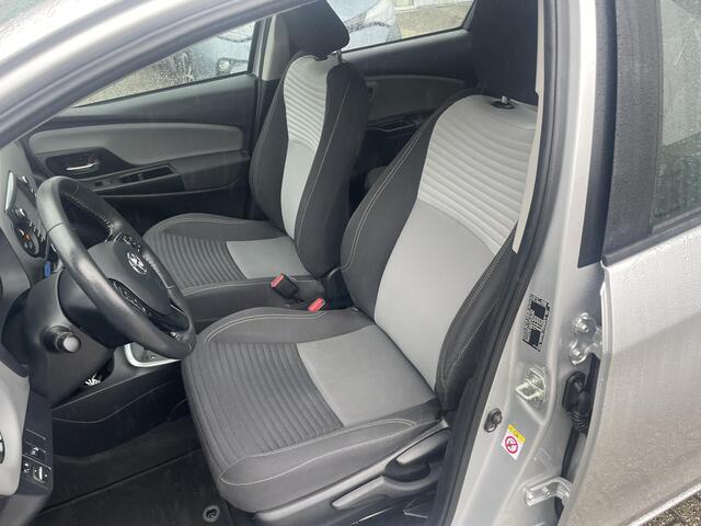 Toyota YARIS 1.5 Hybrid Aspiration Navigatie