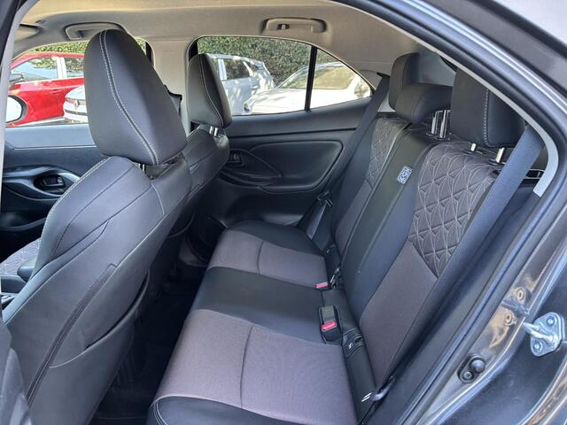 Toyota YARIS Cross 1.5 Hybrid 130 Executive l Apple Carplay/Android Auto l voorstoelen verwarmd l