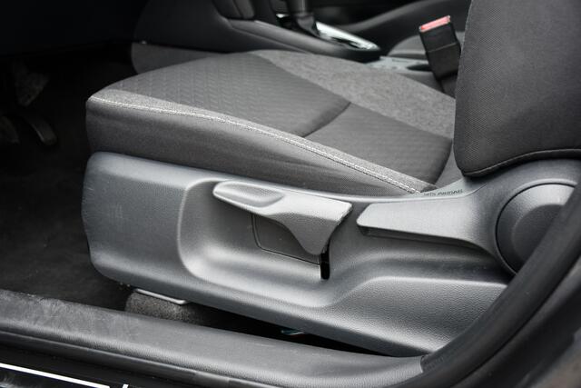 Toyota YARIS Cross 1.5 Hybrid 115 Dynamic Limited Automaat 116pk | Stuur verwarmd | Keyless entry | Verwarmbare voorruit |