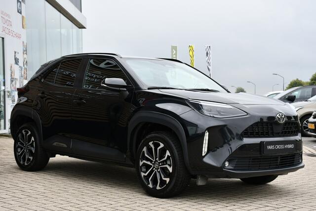 Toyota YARIS Cross 1.5 Hybrid 115 Dynamic Limited Automaat 116pk | Stuur verwarmd | Keyless entry | Verwarmbare voorruit |