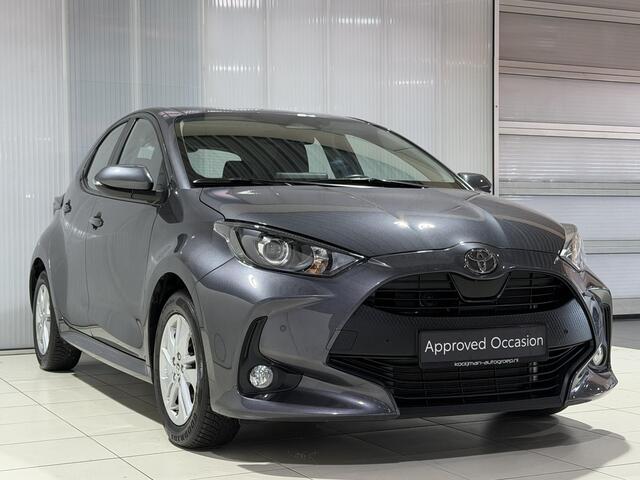 Toyota YARIS 1.5 Hybrid 115 Business Stoel/stuurwielverwarming , Parkeersensoren voor en achter , Camera , All Season banden met lm velgen , BTW auto