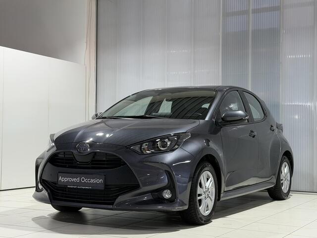 Toyota YARIS 1.5 Hybrid 115 Business Stoel/stuurwielverwarming , Parkeersensoren voor en achter , Camera , All Season banden met lm velgen , BTW auto