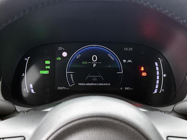 Toyota YARIS 1.5 Hybrid 115 Dynamic Comfort Pack | BTW voertuig | Dodehoek detectie | Stoel+Stuurverwarming | Parkeersensoren voor+achter | Draadloze telefoonlader | Climate Control | Cruise Contol | Navigatie | Apple CarPlay/Android Auto |