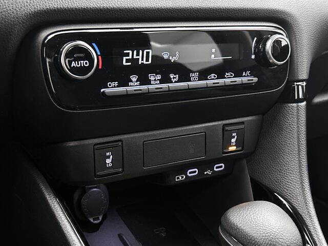 Toyota YARIS 1.5 Hybrid 115 Dynamic Comfort Pack | BTW voertuig | Dodehoek detectie | Stoel+Stuurverwarming | Parkeersensoren voor+achter | Draadloze telefoonlader | Climate Control | Cruise Contol | Navigatie | Apple CarPlay/Android Auto |