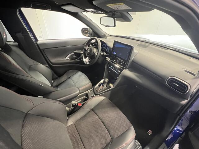Toyota YARIS Cross 1.5 Hybrid 130 GR SPORT | Android Auto/Apple Carplay | LM Velgen 18" | Voorstoelen Verwarmd | Cruise Control Adaptief | PDC Voor en Achter | Airco |
