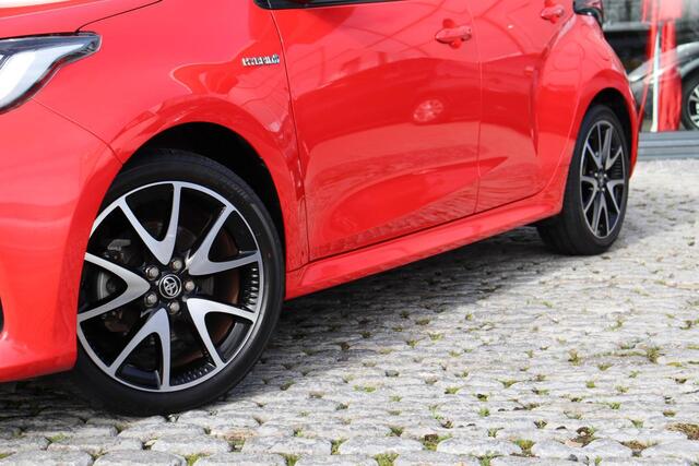 Toyota YARIS 1.5 Hybrid Launch Edition, Head Up Display, Stoelverwarming, stuurverwarming, Apple Carplay / Android Auto,