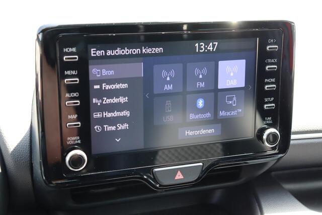 Toyota YARIS 1.5 Hybrid Launch Edition, Head Up Display, Stoelverwarming, stuurverwarming, Apple Carplay / Android Auto,