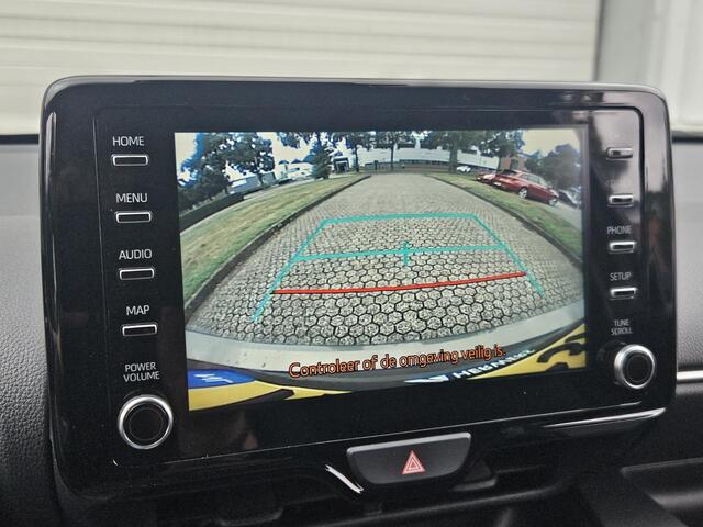 Toyota YARIS 1.5 Hybrid Dynamic / Head-Up Display / Adaptief Cruise Control / Apple Carplay & Android Auto / Achteruitrijcamera / Navigatie / Climate Control / Dode Hoek Detectie /