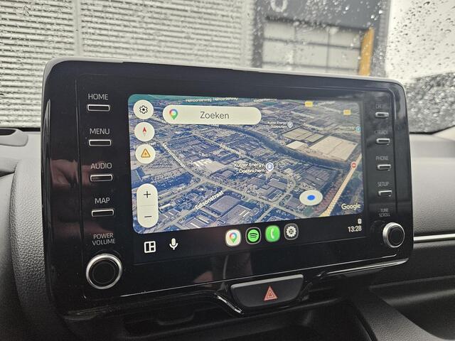 Toyota YARIS 1.5 Hybrid Dynamic / Head-Up Display / Adaptief Cruise Control / Apple Carplay & Android Auto / Achteruitrijcamera / Navigatie / Climate Control / Dode Hoek Detectie /