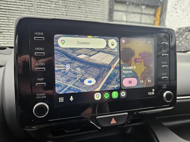 Toyota YARIS 1.5 Hybrid Dynamic / Head-Up Display / Adaptief Cruise Control / Apple Carplay & Android Auto / Achteruitrijcamera / Navigatie / Climate Control / Dode Hoek Detectie /