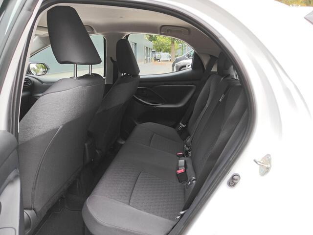 Toyota YARIS 1.5 Hybrid Business Plus