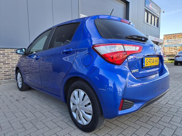 Toyota YARIS 1.0 VVT-i Comfort,Camera,Pakeersensoren.