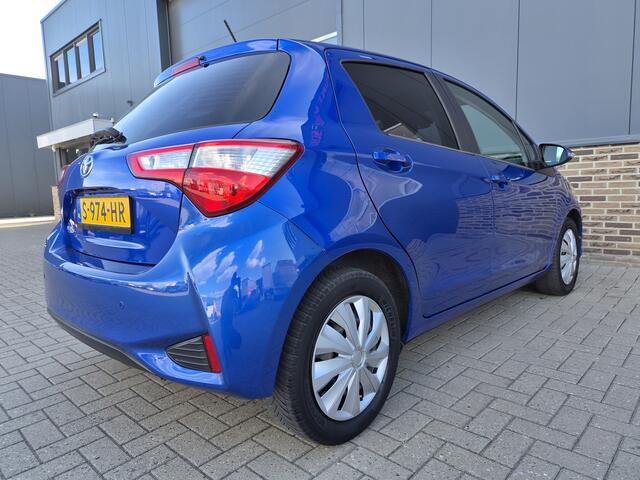 Toyota YARIS 1.0 VVT-i Comfort,Camera,Pakeersensoren.