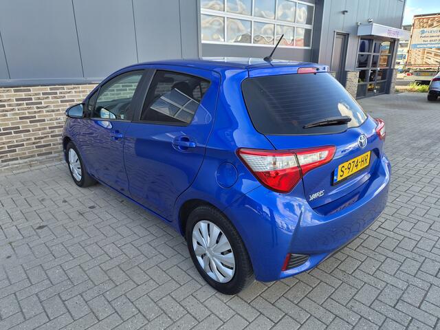Toyota YARIS 1.0 VVT-i Comfort,Camera,Pakeersensoren.