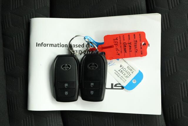 Toyota YARIS 1.5 Hybrid 115 Dynamic | Comfort Pack | Stoel- en Stuurverwarming | Parkeersensoren | Dodehoekdetectie |