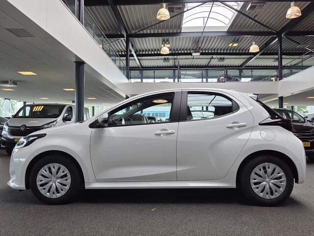 Toyota YARIS 1.5 Hybrid Active / Carplay / Camera