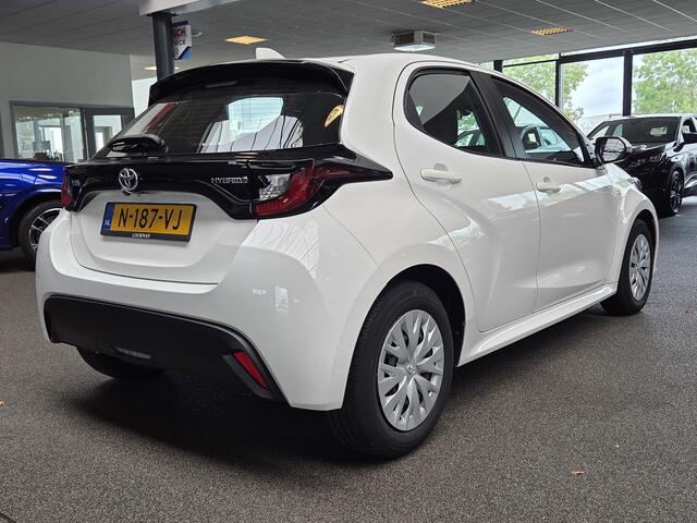 Toyota YARIS 1.5 Hybrid Active / Carplay / Camera