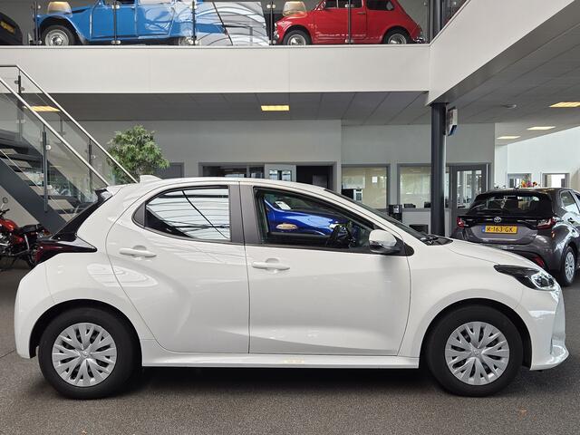 Toyota YARIS 1.5 Hybrid Active / Carplay / Camera