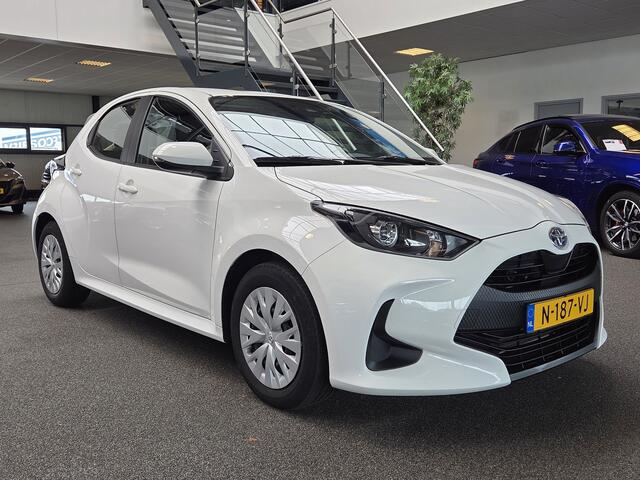 Toyota YARIS 1.5 Hybrid Active / Carplay / Camera