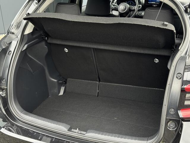 Toyota YARIS 1.5 Hybrid 115 First Edition