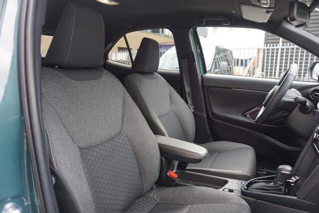 Toyota YARIS Cross 1.5 Hybrid 130 Dynamic |Navi|Carplay|PDC V+A|Dodehoek|Camera|Stoel en stuurverw.|All-Season banden|