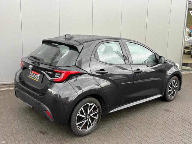 Toyota YARIS 1.5i Full-Hybrid 116PK Dynamic Carplay-android/Camera/Adapt.-cruise/Stoelverwarming