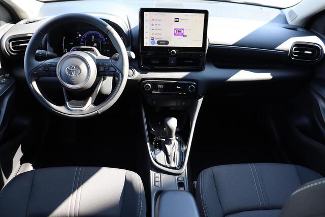 Toyota YARIS 1.5 Hybrid 115 Dynamic, Comfort Pack, € 1000 Demo Voordeel! BSM, Apple Carplay / Android Auto.