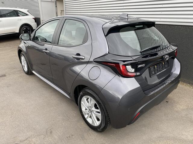 Toyota YARIS 1.5 Hybrid 115 Business Parkeersensoren rondom, Stoelverwarming, Achteruitrij camera, Adaptieve cruise control, Apple CarPlay/Android Auto