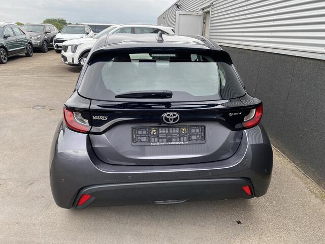Toyota YARIS 1.5 Hybrid 115 Business Parkeersensoren rondom, Stoelverwarming, Achteruitrij camera, Adaptieve cruise control, Apple CarPlay/Android Auto
