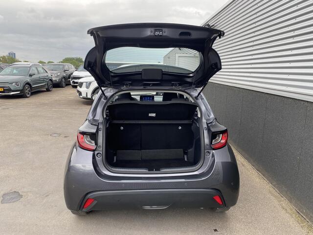 Toyota YARIS 1.5 Hybrid 115 Business Parkeersensoren rondom, Stoelverwarming, Achteruitrij camera, Adaptieve cruise control, Apple CarPlay/Android Auto