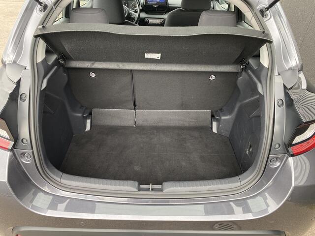 Toyota YARIS 1.5 Hybrid 115 Business Parkeersensoren rondom, Stoelverwarming, Achteruitrij camera, Adaptieve cruise control, Apple CarPlay/Android Auto