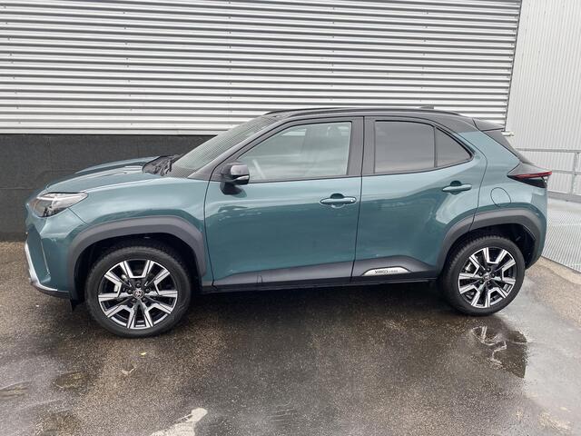 Toyota YARIS Cross 1.5 Hybrid 130 Executive PREMIUM PACK, NL-auto, 1e eign. Nieuw geleverd, Parkeersensoren, Bi-tone, Head-up display, Stoelverwarming, elek. achterklep, Dodehoekdetectie, JBL