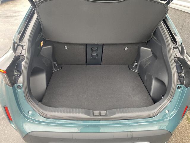 Toyota YARIS Cross 1.5 Hybrid 130 Executive PREMIUM PACK, NL-auto, 1e eign. Nieuw geleverd, Parkeersensoren, Bi-tone, Head-up display, Stoelverwarming, elek. achterklep, Dodehoekdetectie, JBL