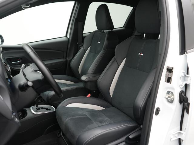 Toyota YARIS 1.5 Hybrid GR-Sport | NL Auto | Half Leder |