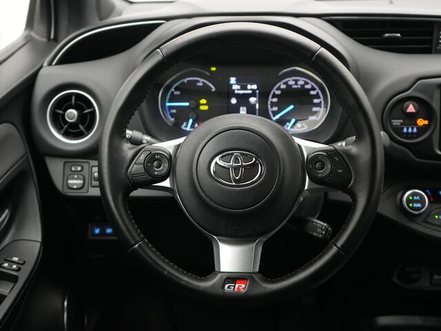 Toyota YARIS 1.5 Hybrid GR-Sport | NL Auto | Half Leder |