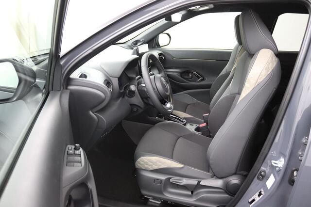 Toyota YARIS Cross 1.5 Hybrid 130 Executive | Head Up Display | JBL | Led Matrix Koplampen | Bi-Tone |
