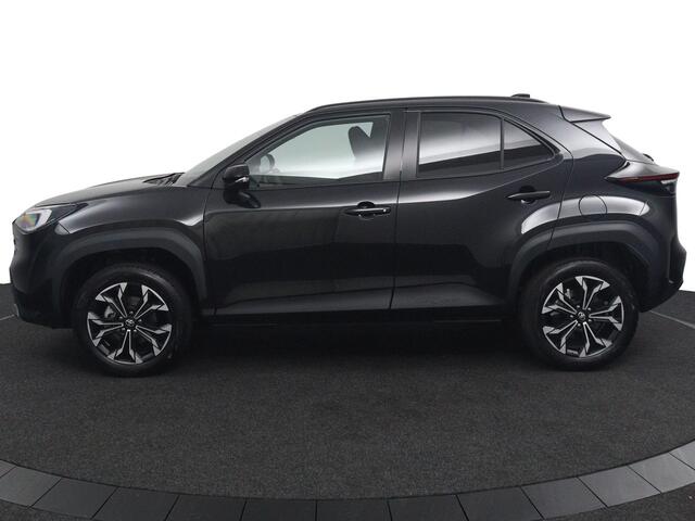 Toyota YARIS Cross 1.5 Hybrid 130 First Edition | NIEUWE YARIS CROSS | Dodehoek Detectie | Stoel en Stuurverwarming | Keyless Entry | Parkeersensoren Rondom | Navigatie |