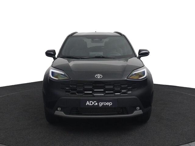 Toyota YARIS Cross 1.5 Hybrid 130 First Edition | NIEUWE YARIS CROSS | Dodehoek Detectie | Stoel en Stuurverwarming | Keyless Entry | Parkeersensoren Rondom | Navigatie |