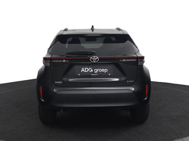 Toyota YARIS Cross 1.5 Hybrid 130 First Edition | NIEUWE YARIS CROSS | Dodehoek Detectie | Stoel en Stuurverwarming | Keyless Entry | Parkeersensoren Rondom | Navigatie |