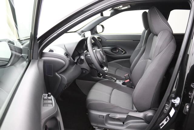 Toyota YARIS Cross 1.5 Hybrid 130 First Edition | NIEUWE YARIS CROSS | Dodehoek Detectie | Stoel en Stuurverwarming | Keyless Entry | Parkeersensoren Rondom | Navigatie |