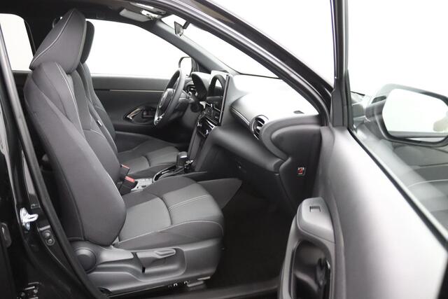 Toyota YARIS Cross 1.5 Hybrid 130 First Edition | NIEUWE YARIS CROSS | Dodehoek Detectie | Stoel en Stuurverwarming | Keyless Entry | Parkeersensoren Rondom | Navigatie |