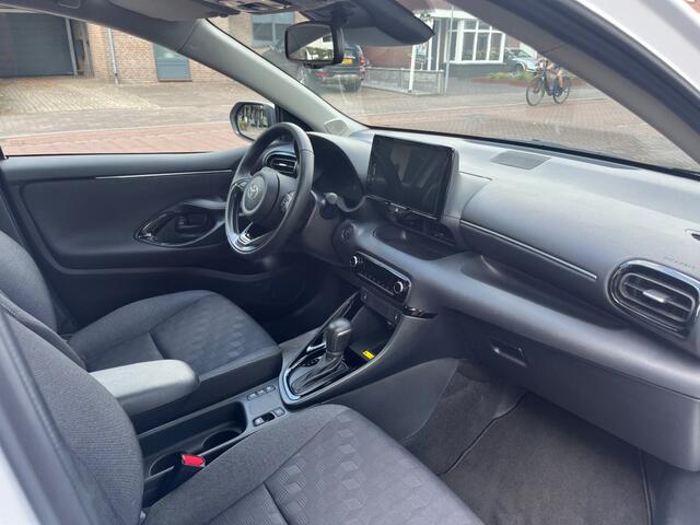 Toyota YARIS 1.5 HYBRID 115 DYNAMIC / CARPLAY / CAMERA / ADAP. CRUISE / DAB / AIRCO-ECC / LED / KEYLESS / STOEL+STUUR VERWARMING