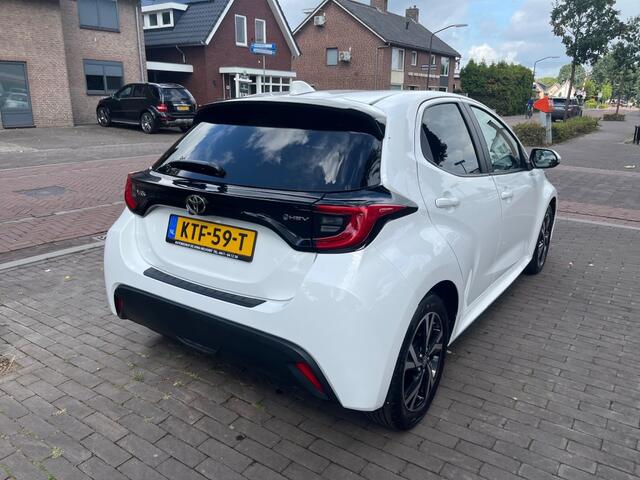 Toyota YARIS 1.5 HYBRID 115 DYNAMIC / CARPLAY / CAMERA / ADAP. CRUISE / DAB / AIRCO-ECC / LED / KEYLESS / STOEL+STUUR VERWARMING