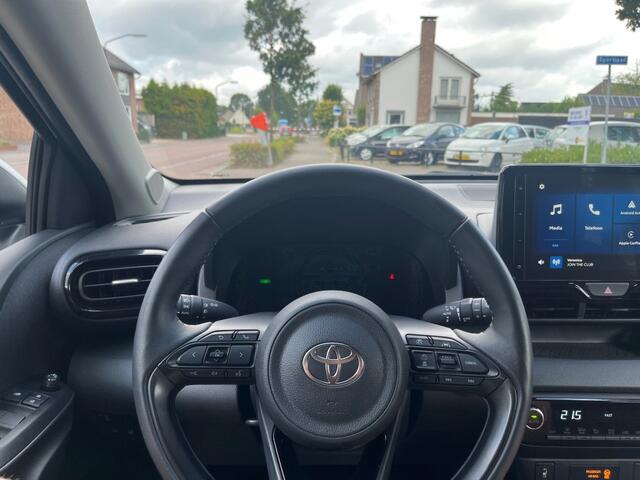 Toyota YARIS 1.5 HYBRID 115 DYNAMIC / CARPLAY / CAMERA / ADAP. CRUISE / DAB / AIRCO-ECC / LED / KEYLESS / STOEL+STUUR VERWARMING