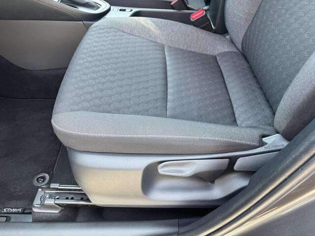 Toyota YARIS 1.5 Hyb. Dynamic Limited | Stoelverwarming | All Seasons