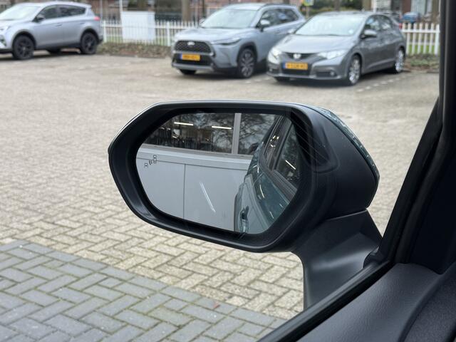 Toyota YARIS Cross 1.5 Hybrid 130 Style Edition Parkeersensoren, Dodehoekdetectie, Navigatie