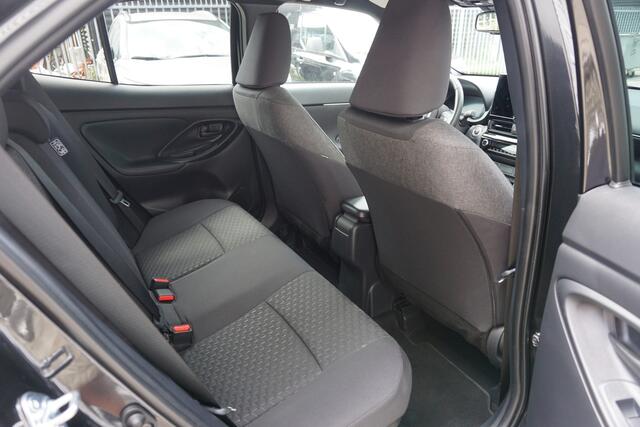 Toyota YARIS Cross 1.5 Hybrid 130 Dynamic |Navi|Carplay|PDC V+A|Dodehoek|Stoel en stuurverw.|Camera|