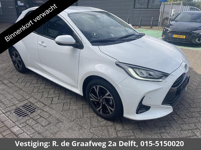 Toyota YARIS 1.5 Hybrid 115 Dynamic | Stuur & Stoel Verwarming | Parkeersensoren | Adaptieve Cruise Control | BSM