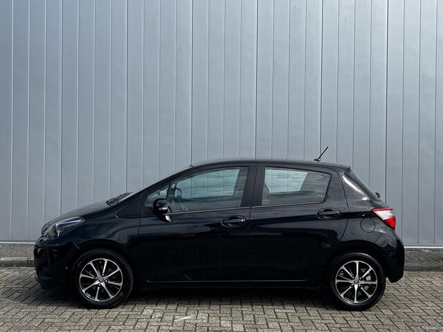 Toyota YARIS 1.0 VVT-i Connect Airco Apple Carplay Android auto dealer onderhouden